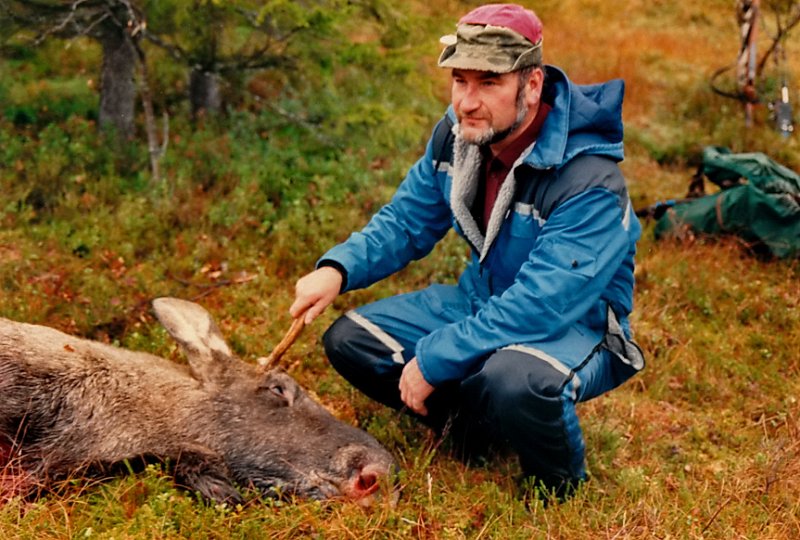 1988_0002.jpg - Kåre felte en sykkelstyring helt øst på Høgkjølen